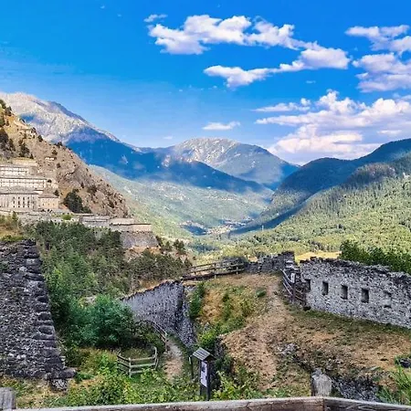 Vacanze In Graziosa Borgata Alpina Villaretto