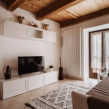 Vacanze In Graziosa Borgata Alpina Apartman