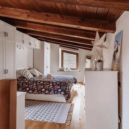 Vacanze In Graziosa Borgata Alpina Apartman *