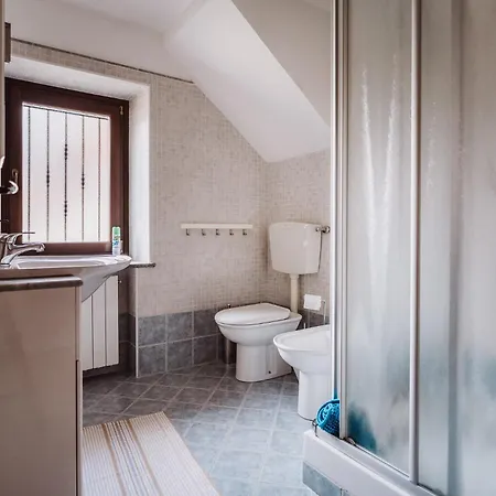 Apartman Vacanze In Graziosa Borgata Alpina Villaretto